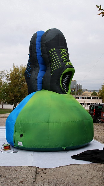 Inflatable XXL shoes