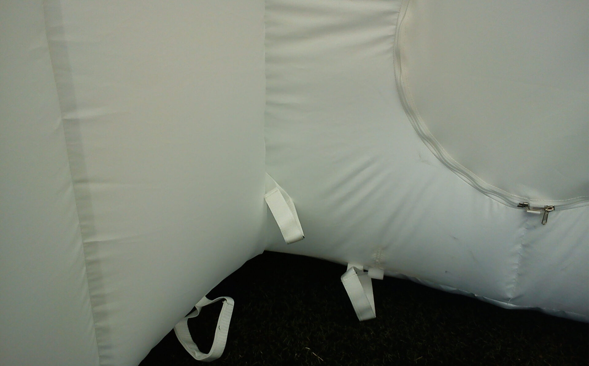inflatable-cube-tent-big-white