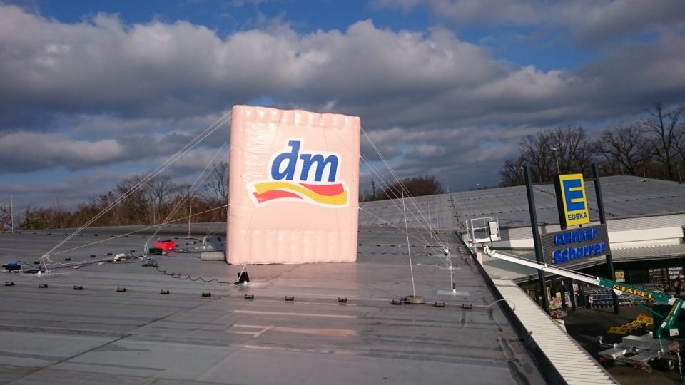 _inflatable_roof_advertising_dm
