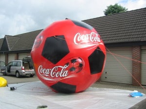 Coca Cola Ball aufblasbar