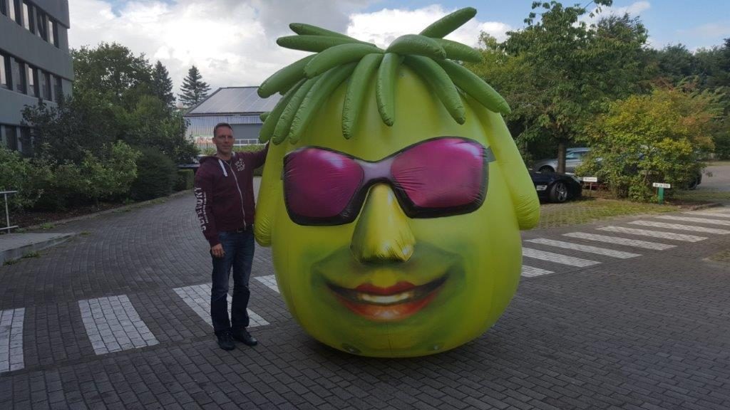 Aufblasbares fliegendes Gesicht