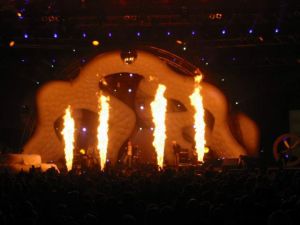 Messebau - aufblasbare Messestände 16 Bühnenbild The Dome aufblasbar