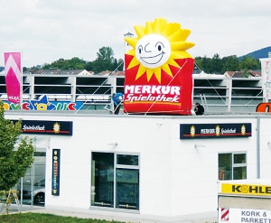 Individuelle Inflatables 12 Merkur Sonne als Dachwerbung aufgeblasen