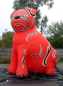 Aufblasbare Spezialobjekte 12 Mops von Götz aufblasbar