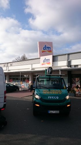 Inflatables News 8 Aufblasbare Dachwerbung dm