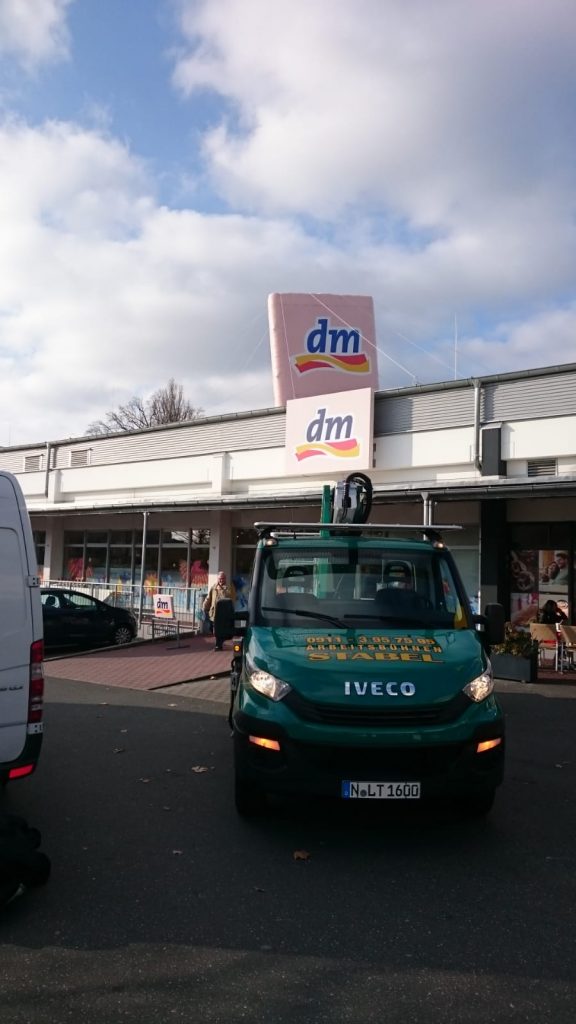 Aufblasbare Dachwerbung dm