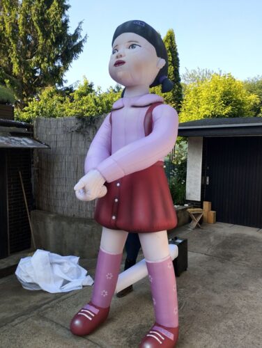 Riesige aufblasbare Figuren 34 Aufblasbare Figur Squid Games Young Hee