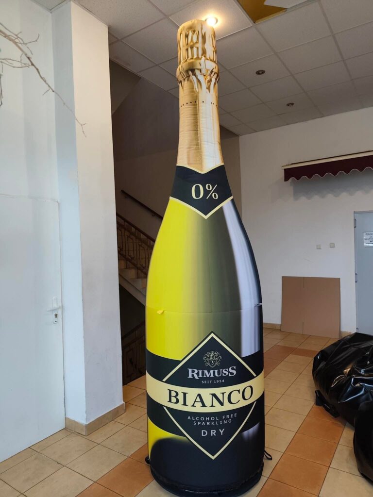Aufblasbare Sektflasche in 3m