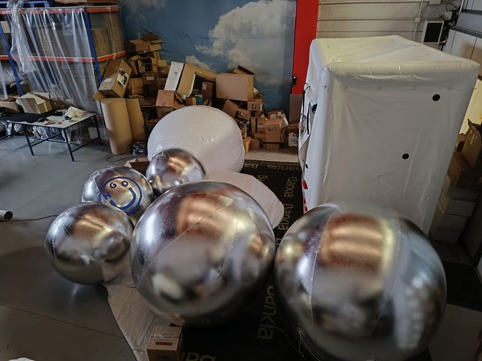 Aufblasbarer-Silber-Ball-4m