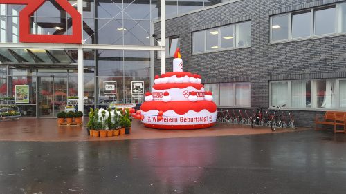 Aufblasbare-Torte-Bauhaus