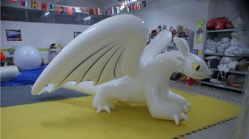 Aufblasbare Werbeartikel 19 Aufblasbarer Drachen als Werbefigur