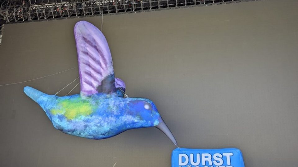 Aufblasbarer-Kolibri