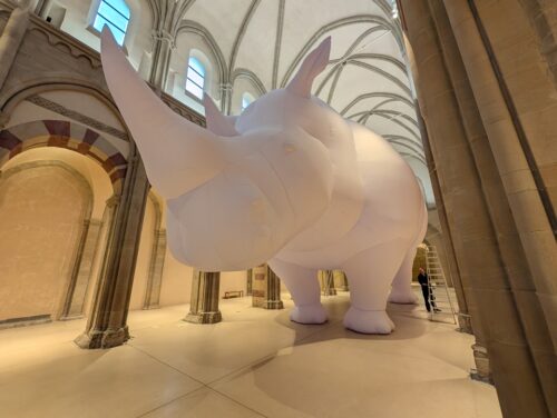 Aufblasbares Nashorn Kunsthalle Magdeburg