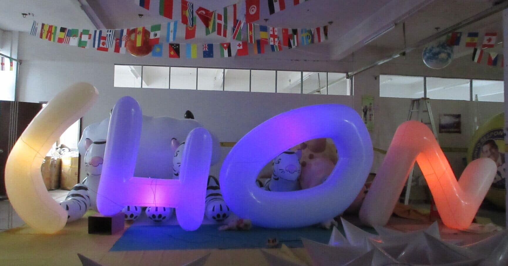 Inflatable lighted letters