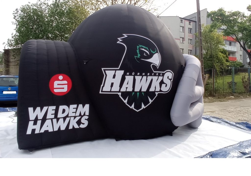 Einlauftunnel Footballhelm