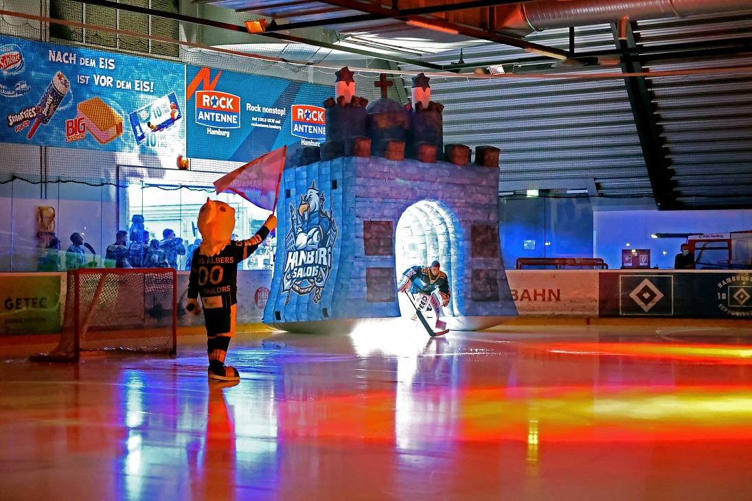 Einlauftunnel Eishockey