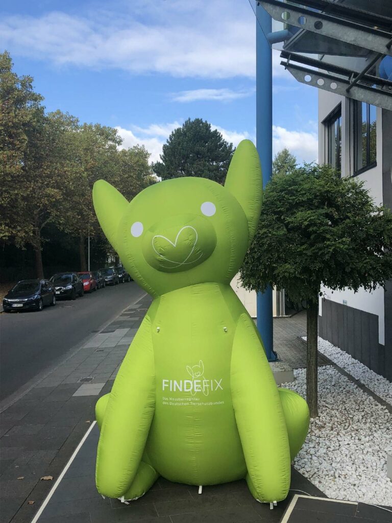 Aufblasbarer Hund 4m