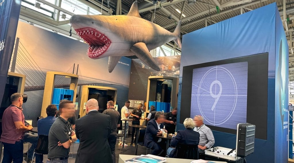 Inflatable Shark XXL