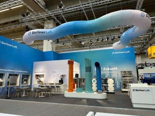 Aufmerksamkeit mit Decken-Inflatables auf Messen