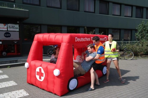 Inflatables News 13 auto für drk