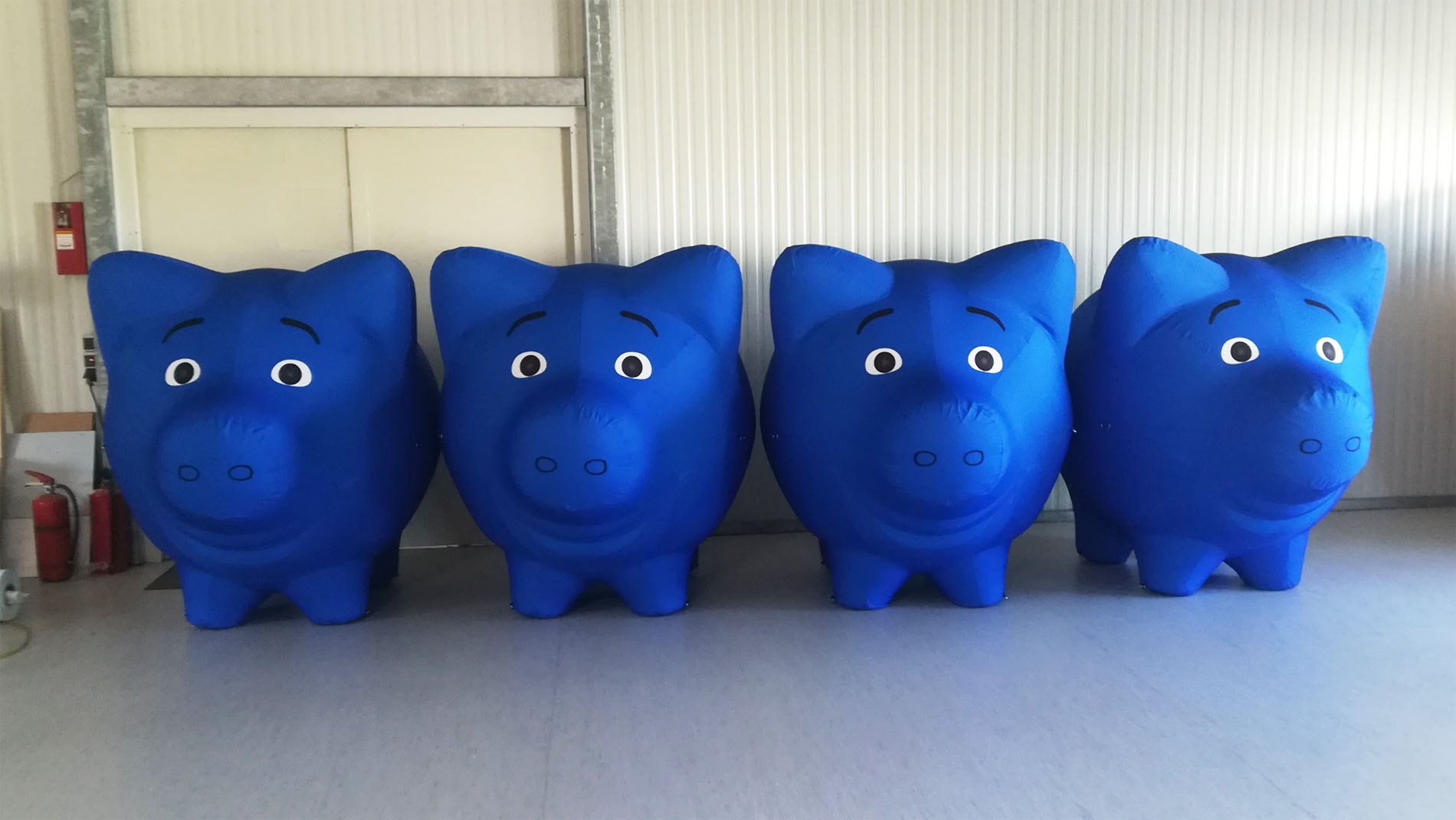 Aufblasbares Schwein 1,5m hoch für VR-Banken - luftdicht