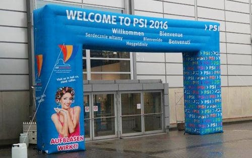 Quadratischer Torbogen Eingang PSI 2016