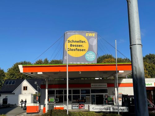 Würfel EWE Dachwerbung