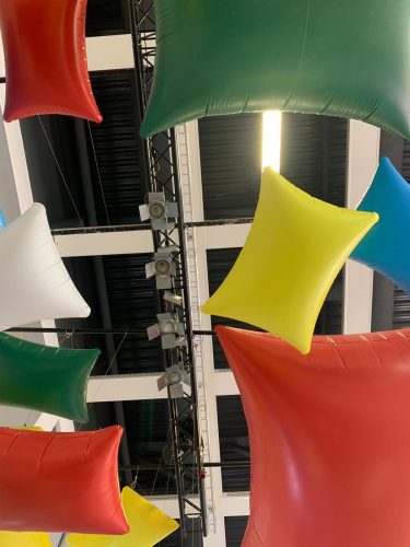 aufblasbare Deckenkisssen