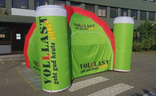 Spider-Tent mit Energy-Dosen