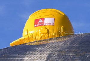 Inflatables News 13 Aufblasbarer Bauhelm gut sichtbar als WerbungAufblasbarer Bauhelm gut sichtbar als Werbung