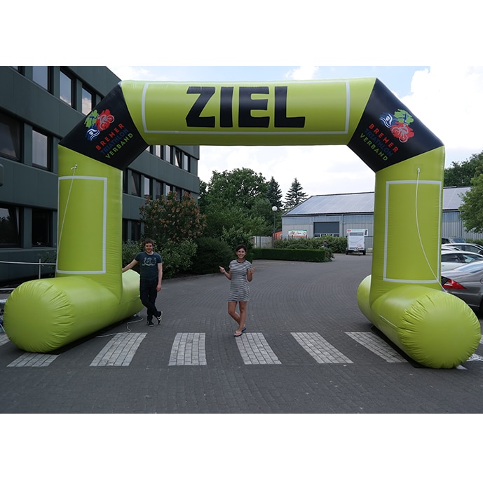 beitragsbild-start-ziel-torbogen-aufblasbar