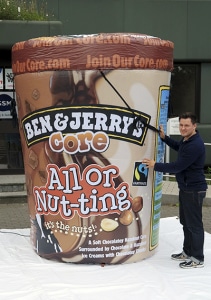 Aufblasbarer Eisbecher von Ben & Jerry's