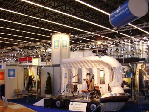 Aufblasbarer Bus auf Messe