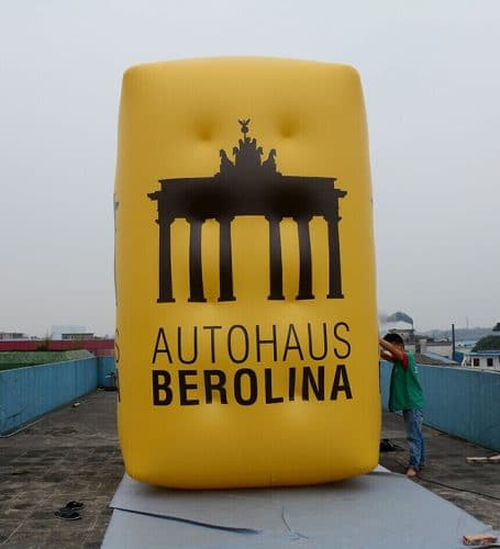 Inflatables News 13 fliegender-kubus-aufblasbar