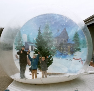 Inflatables News 8 Snowglobe begehbar zum Aufblasen
