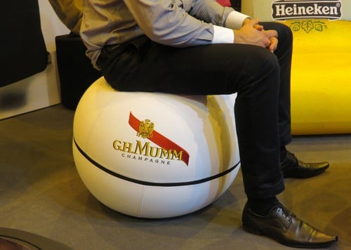 wellness-ball-aufblasbar-outdoor