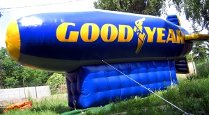 Individuelle Inflatables 6 Zeppelin Good Year zum Aufblasen