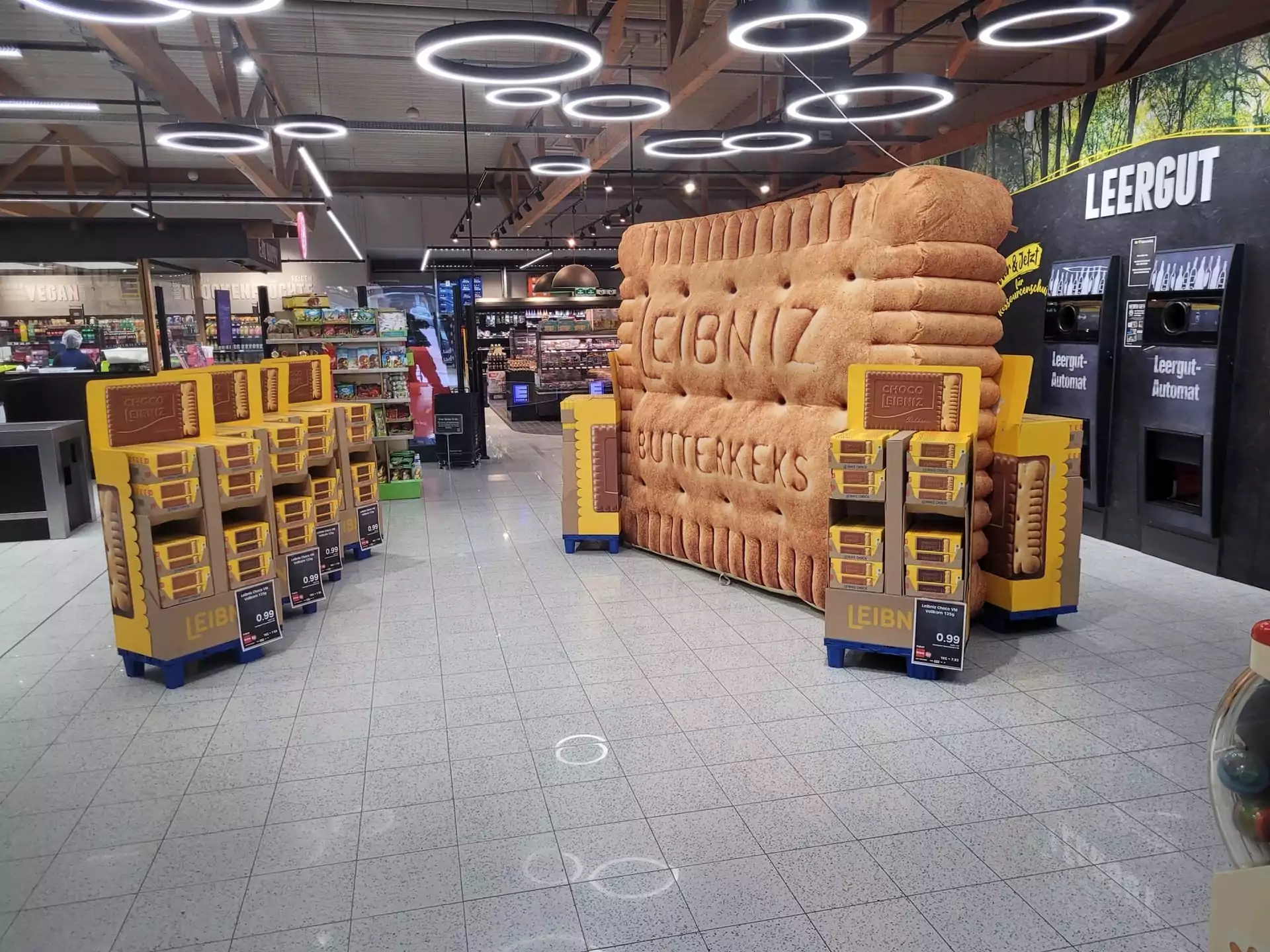 Aufblasbarer Leibniz-Butterkeks von Bahlsen im Markt